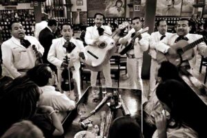 Así-es-El-Tenampa-la-cantina-de-Garibaldi-donde-vivía-José-Alfredo-Jiménez-allison-cedillo