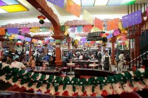 El-salón-Tenampa-cumple-100-años