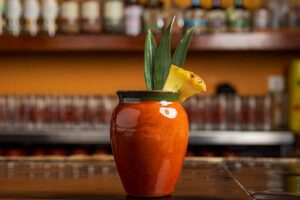 El-siglo-de-la-cantina-cuando-la-tradición-mexicana-se-encuentra-con-el-lujo-en-el-Pacífico