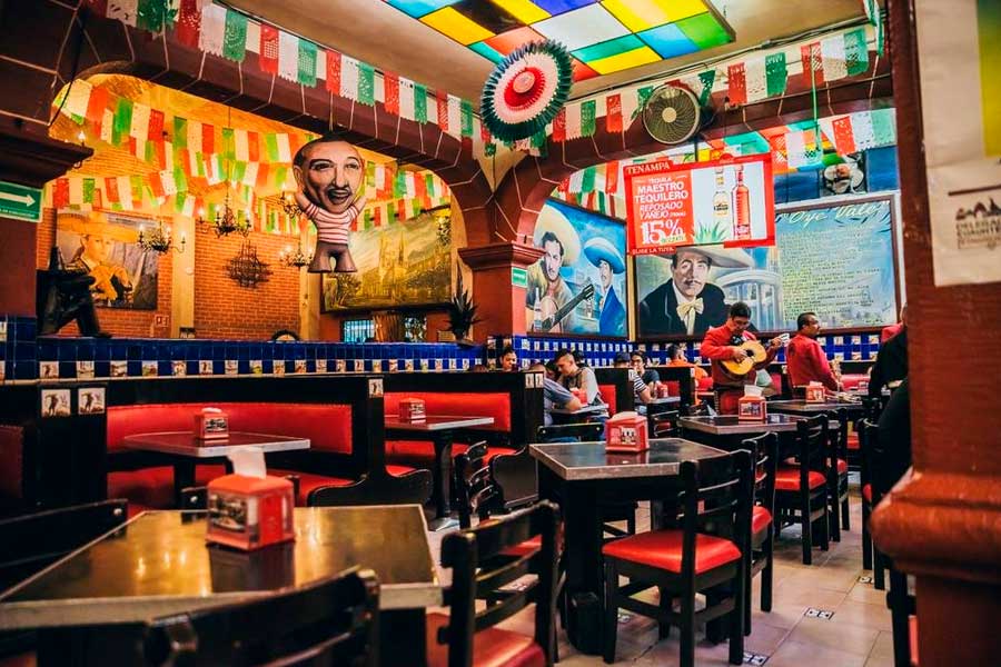 No-te-pierdas-esta-fiesta-mexicana-en-el-Salón-Tenampa,-habrá-buffet