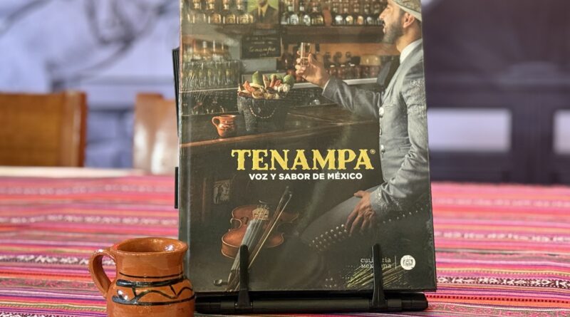 Tenampa presenta libro conmemorativo de sus 100 años